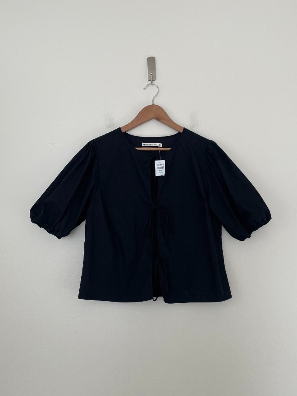 Abercrombie & Fitch Black Poplin Short Sleeve Tie Front Top Size Medium